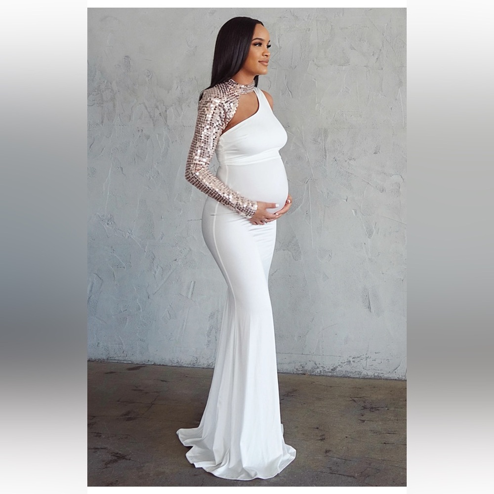 NEW Maternity Jordan Gown- Rose Gold Sequins size Medium